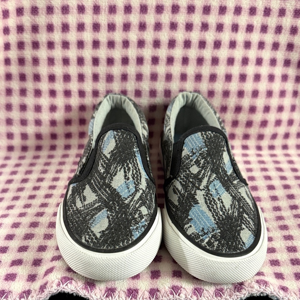 Kids Patterned Slip-On Sneakers - Black and Blue
